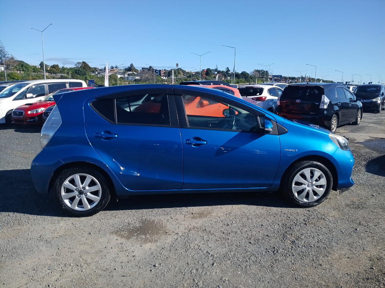 2014 Toyota Aqua thumbnail
