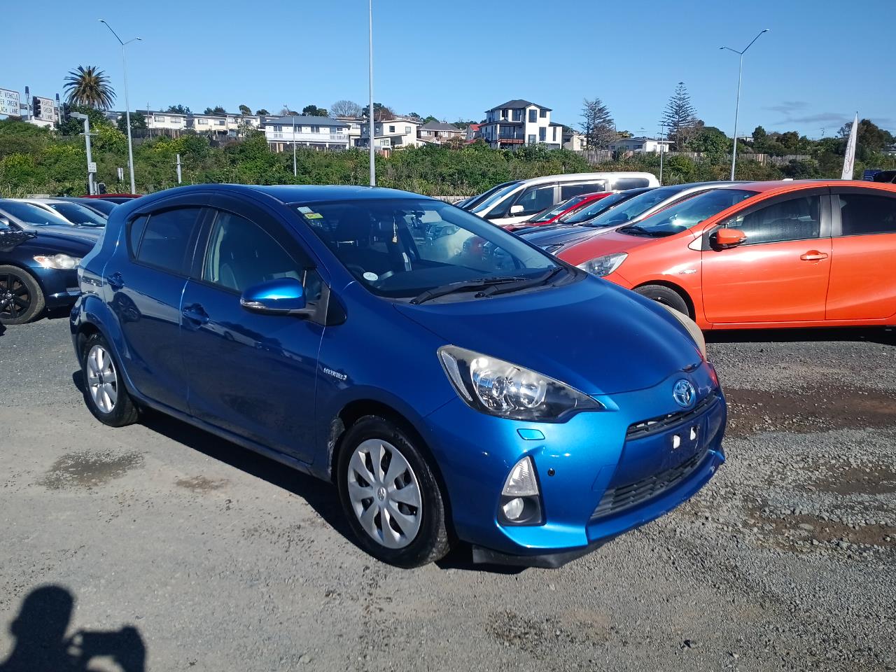 2014 Toyota Aqua thumbnail