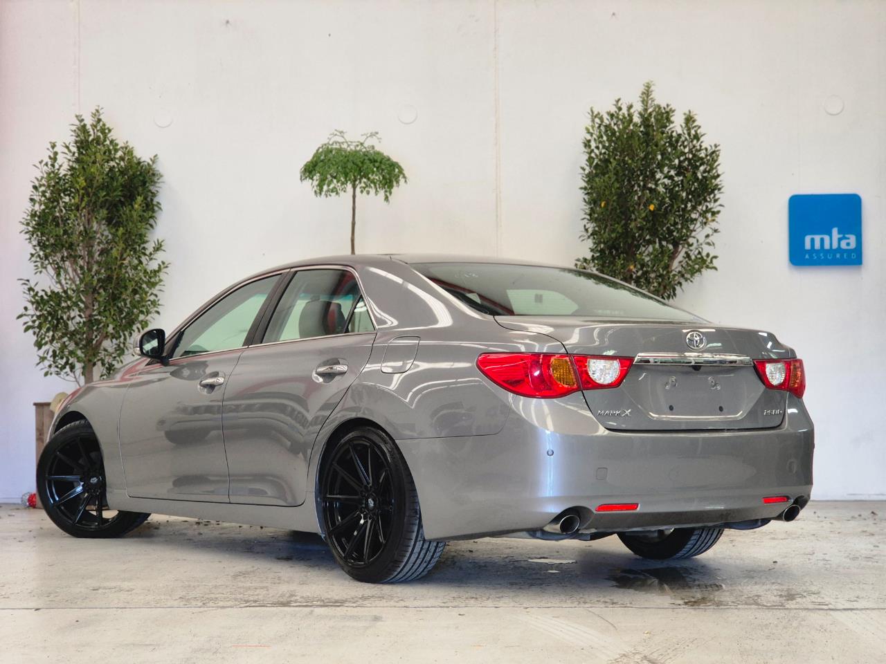2009 Toyota Mark-X thumbnail