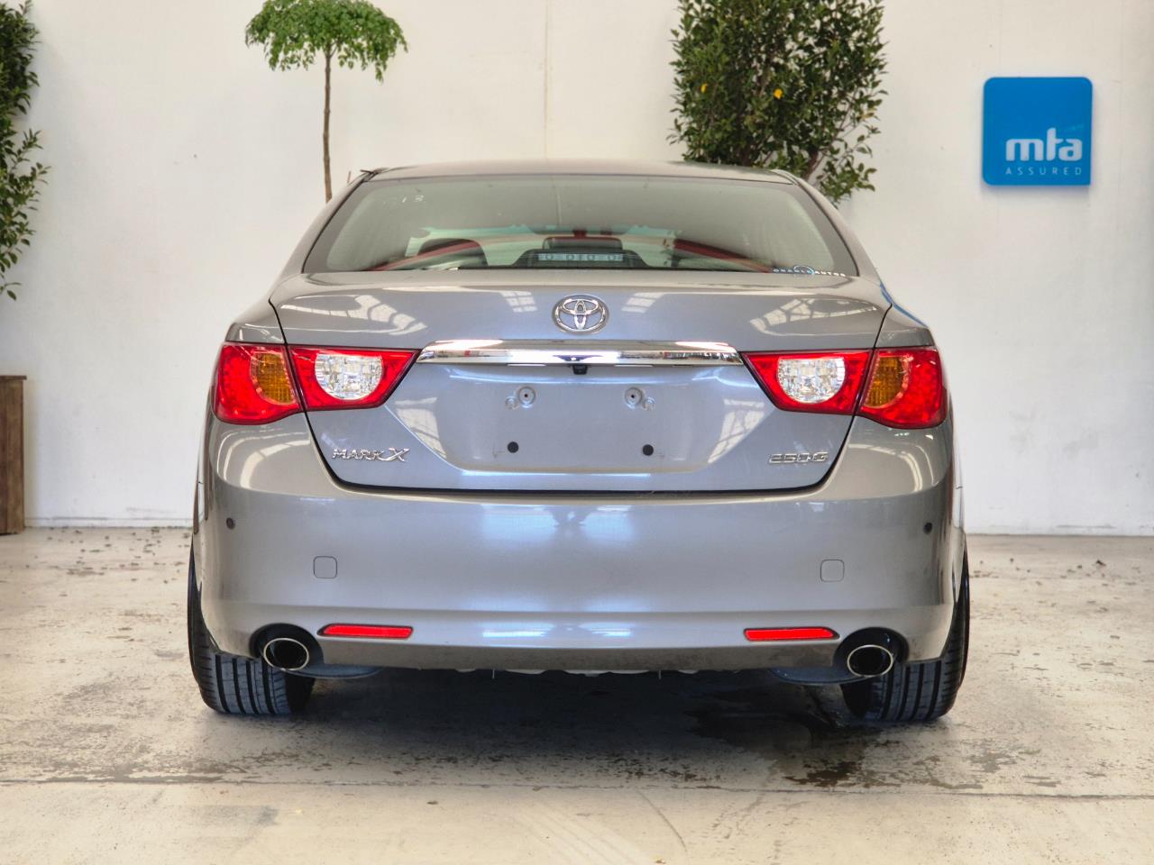 2009 Toyota Mark-X thumbnail