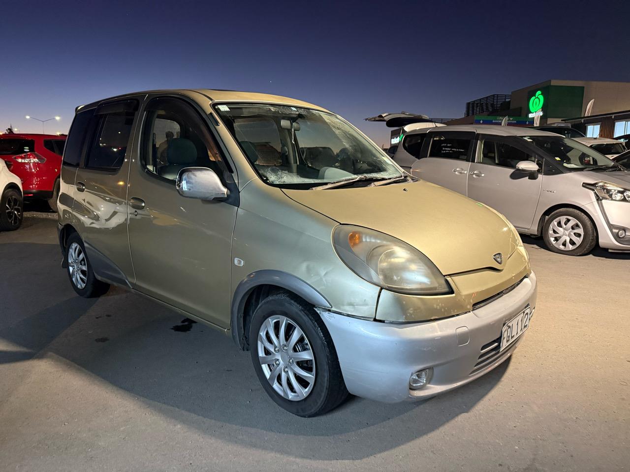 2001 Toyota FunCargo thumbnail