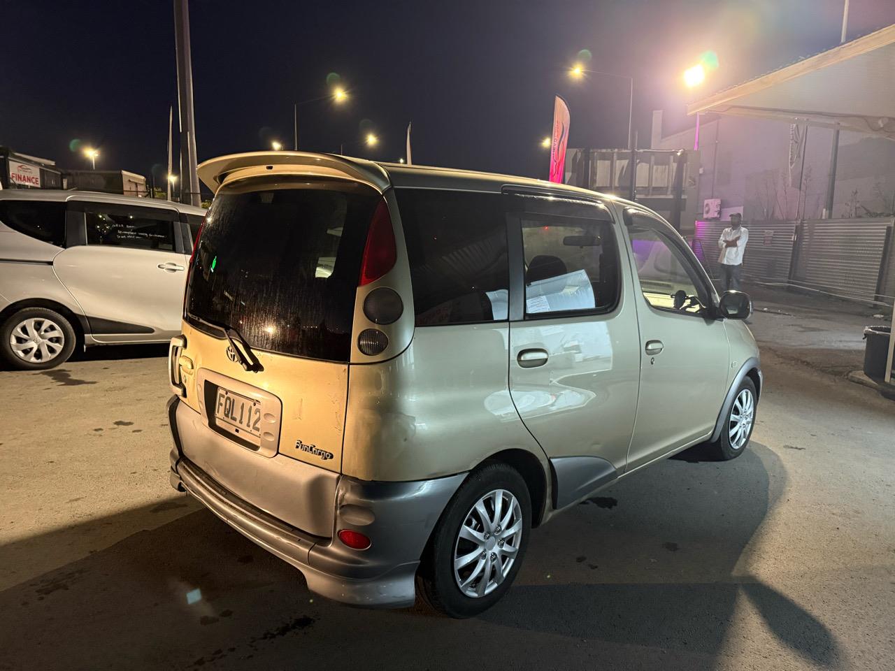 2001 Toyota FunCargo thumbnail