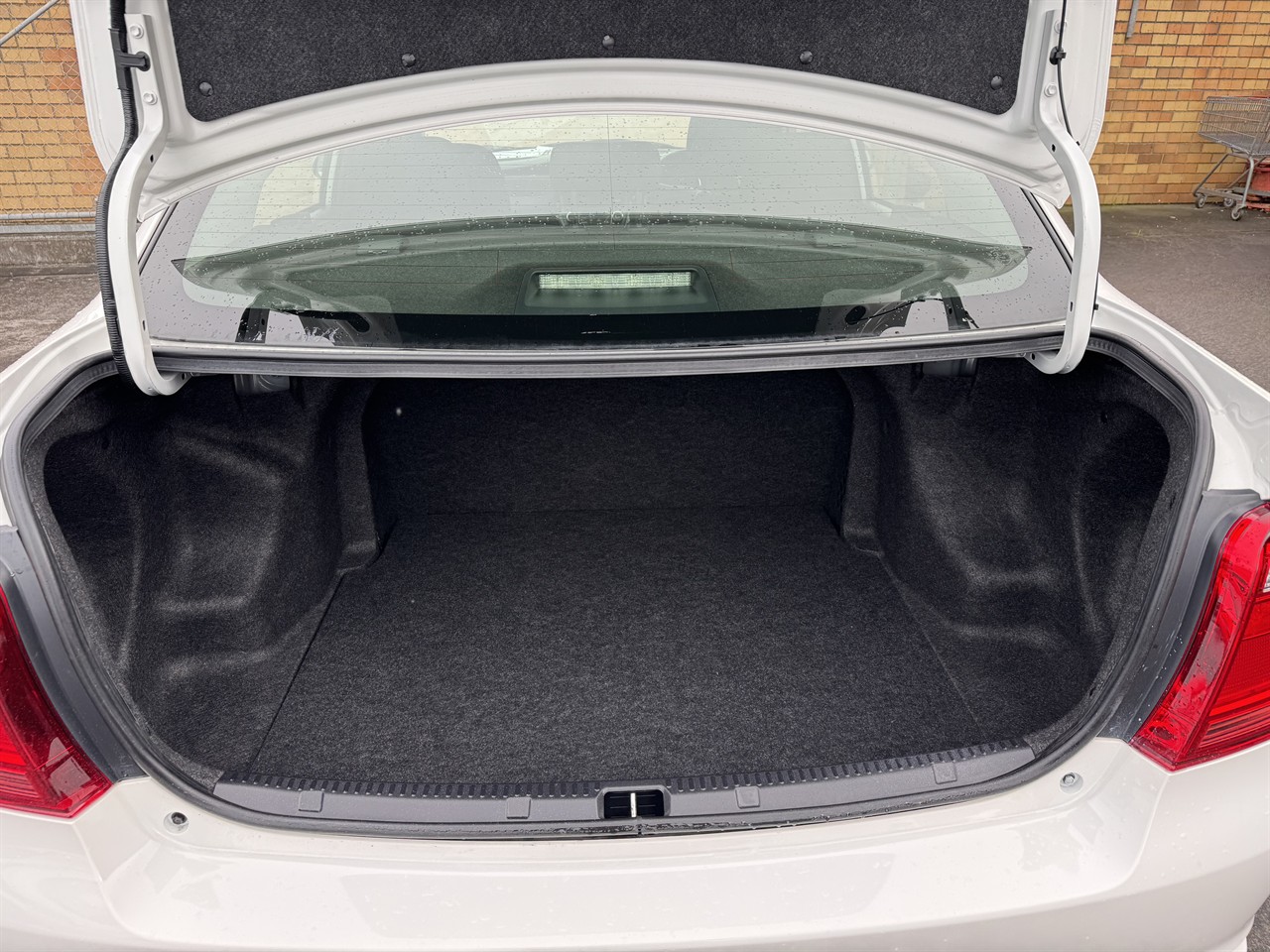 2018 Toyota Corolla thumbnail