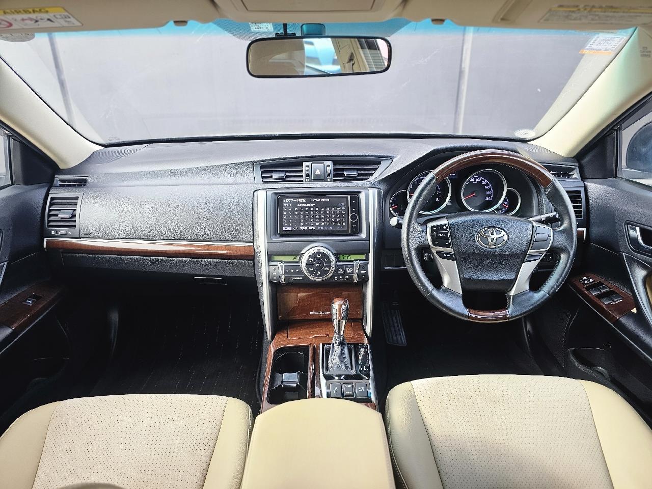 2013 Toyota Mark-X thumbnail