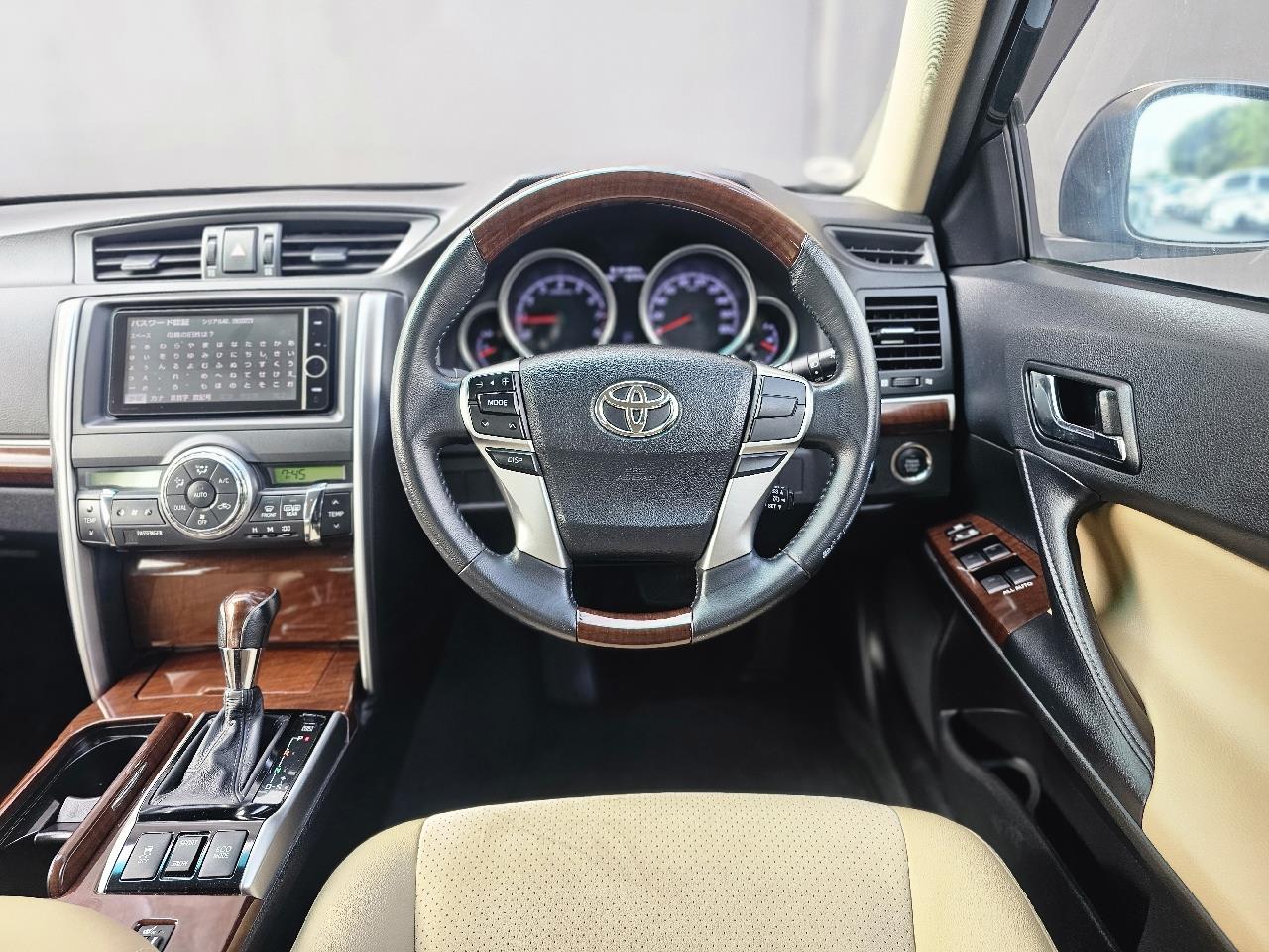 2013 Toyota Mark-X thumbnail