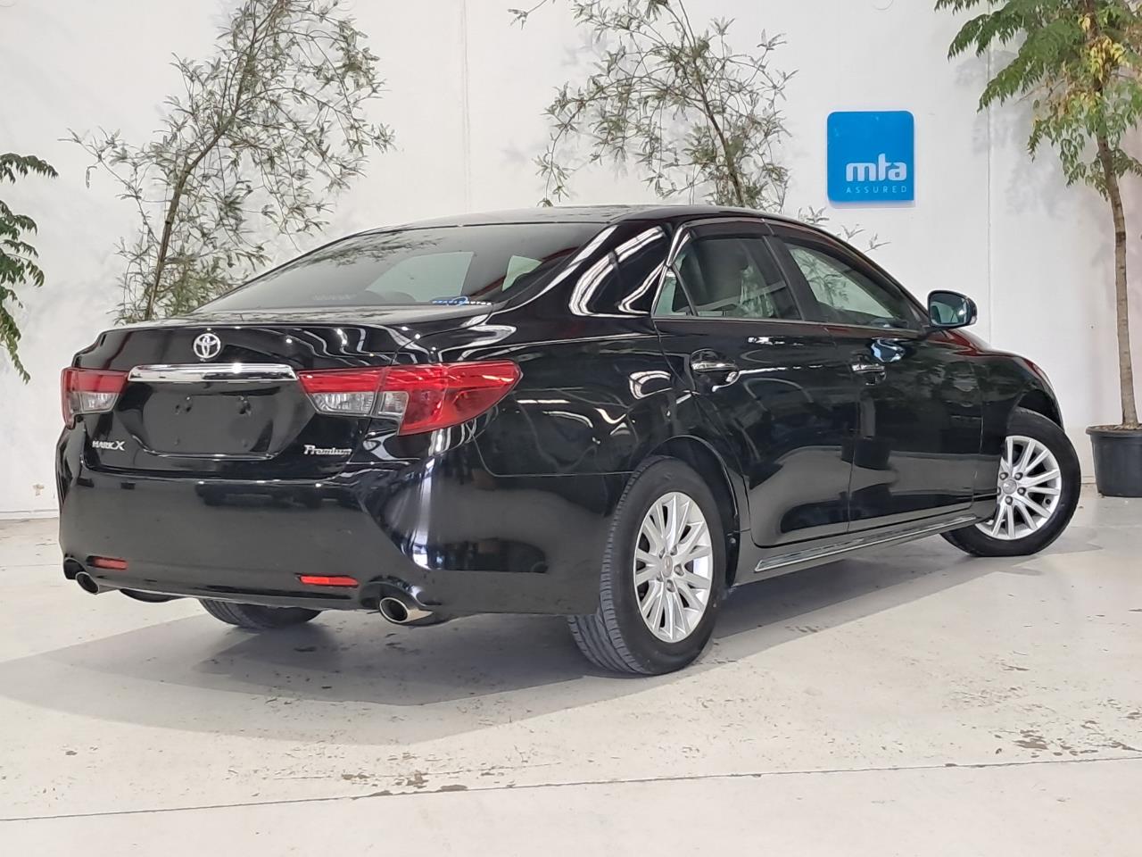 2013 Toyota Mark-X thumbnail