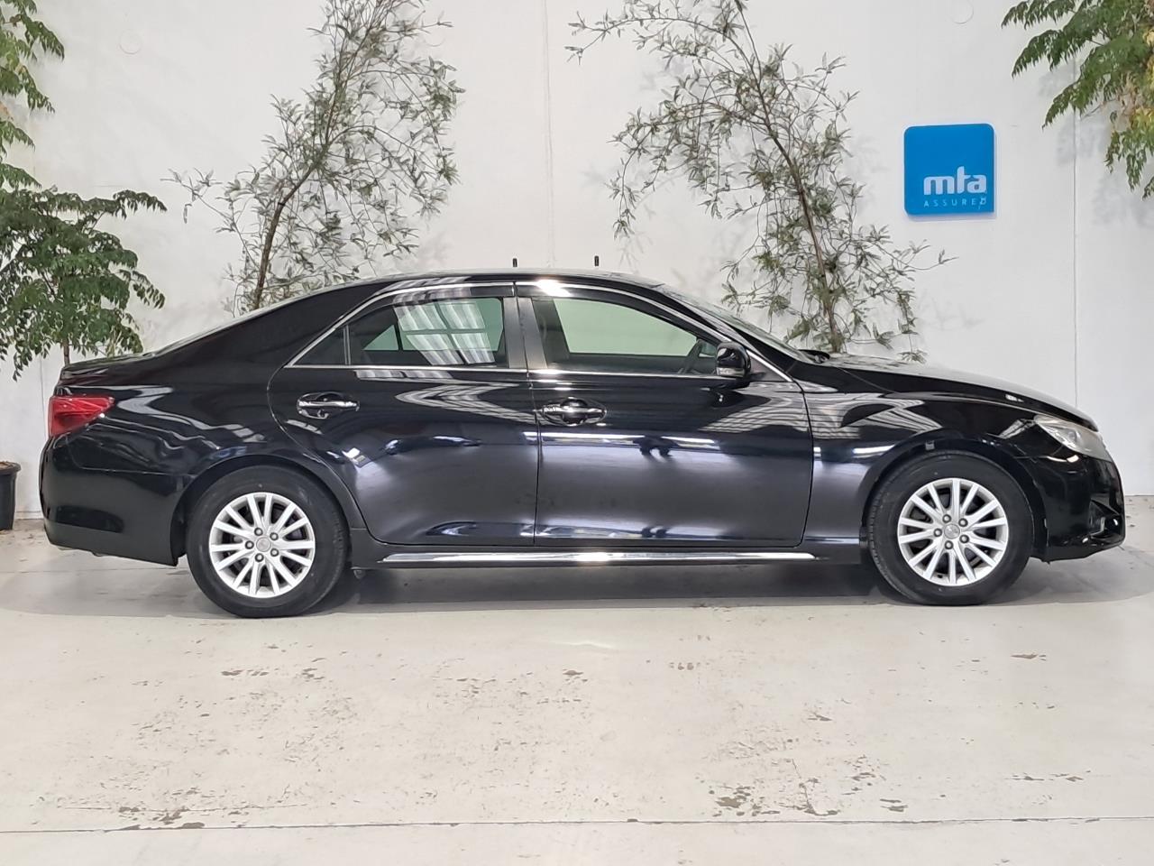 2013 Toyota Mark-X thumbnail