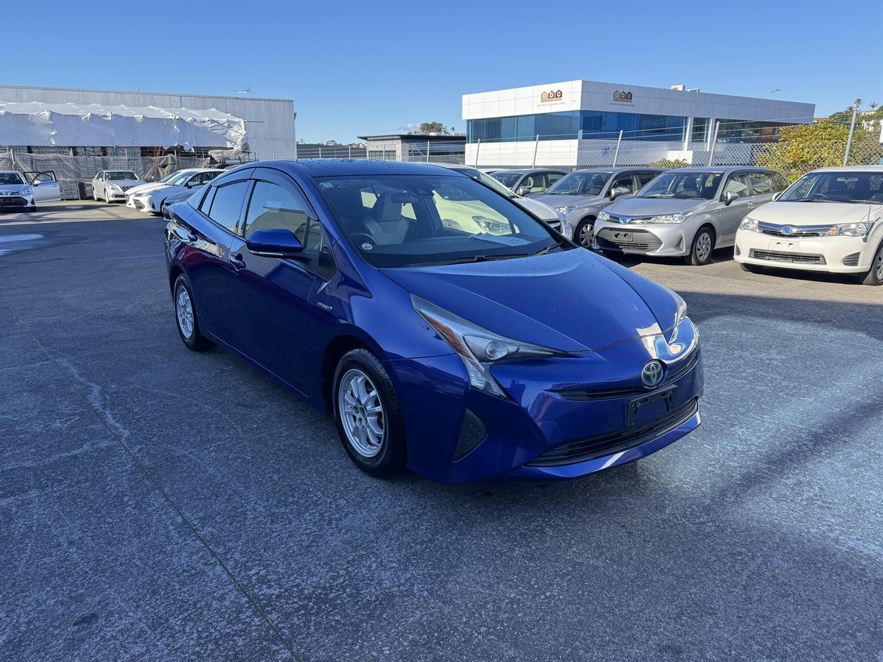 2015 Toyota Prius thumbnail