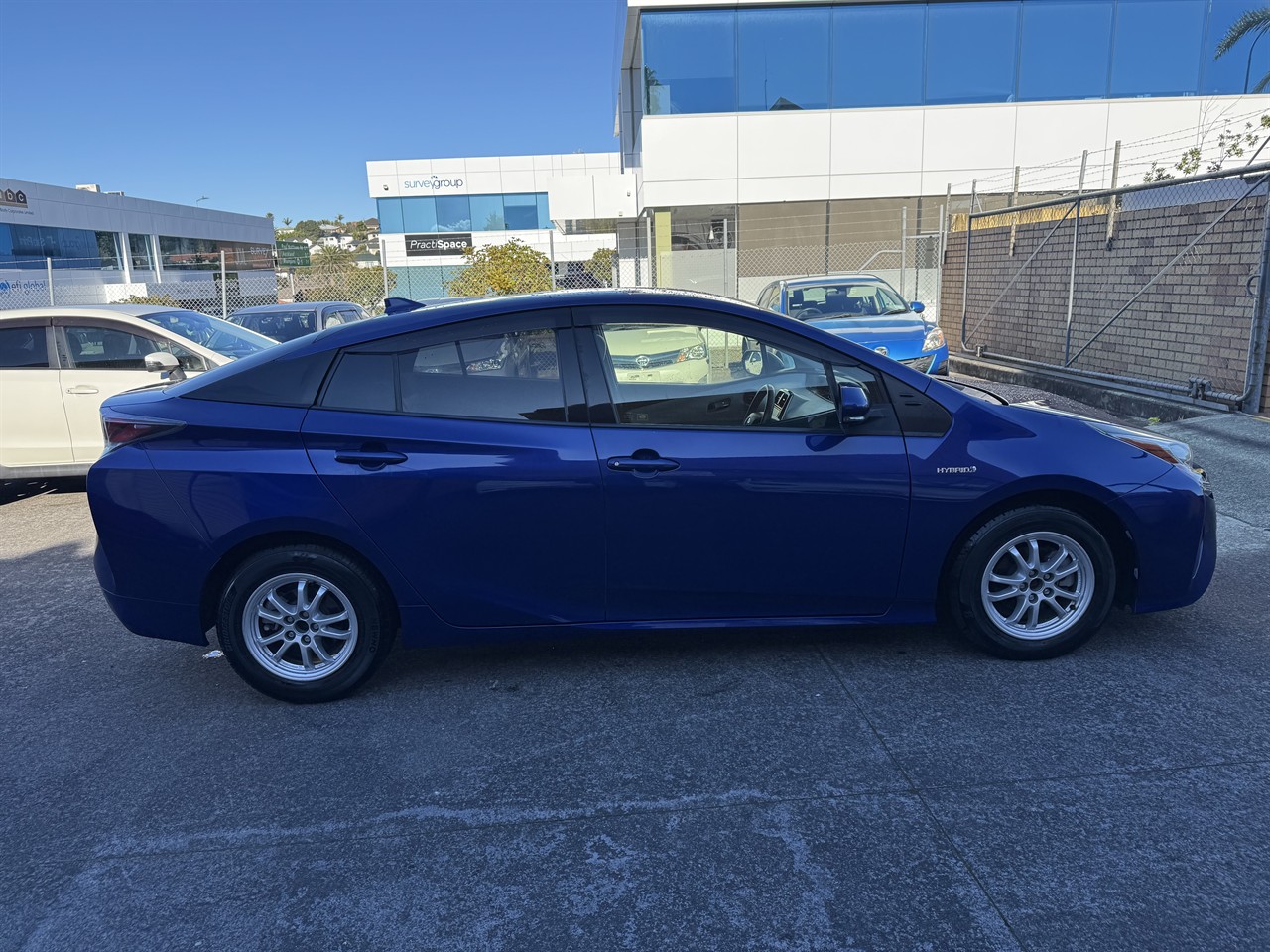2015 Toyota Prius thumbnail