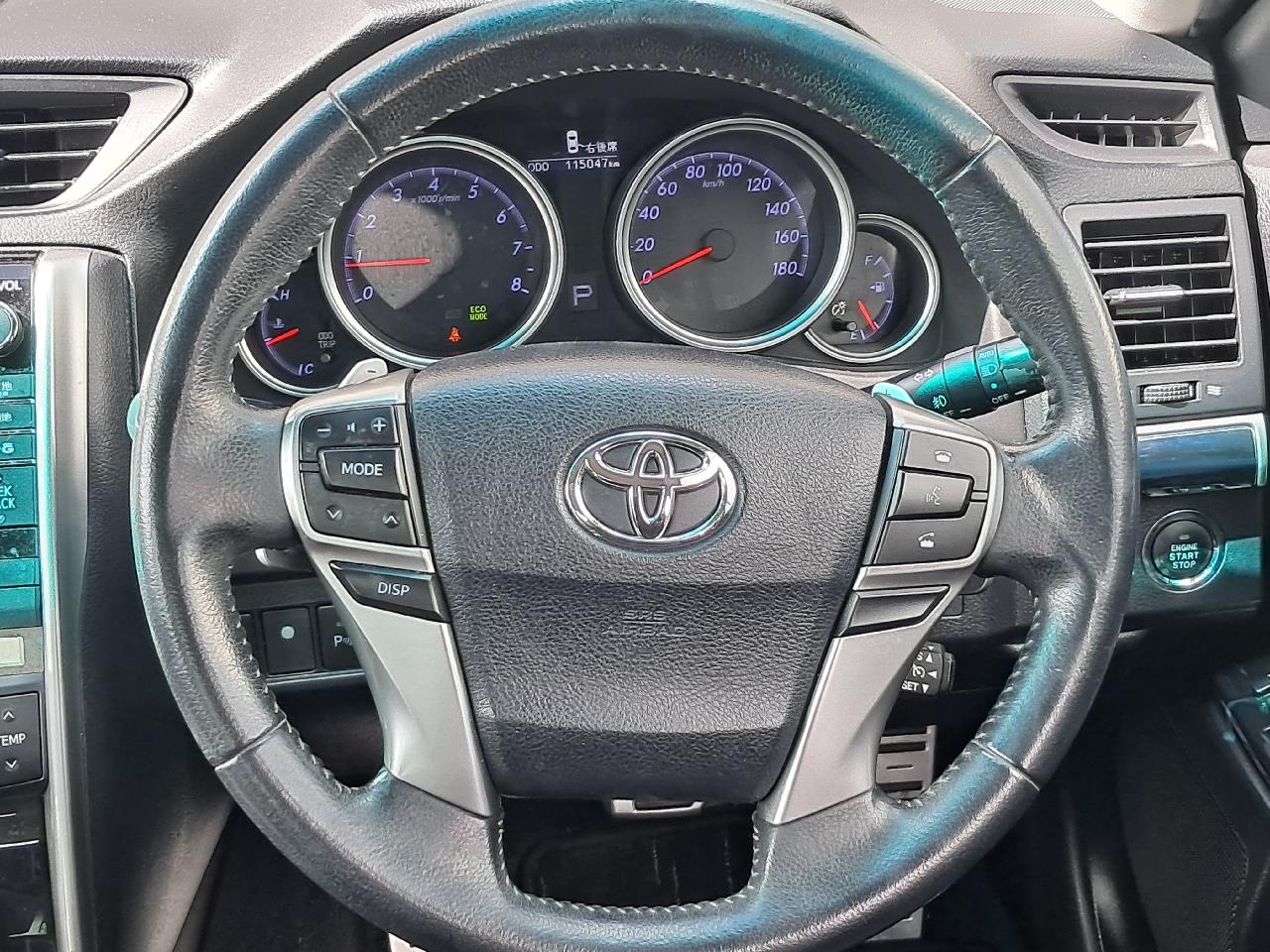 2013 Toyota Mark-X thumbnail