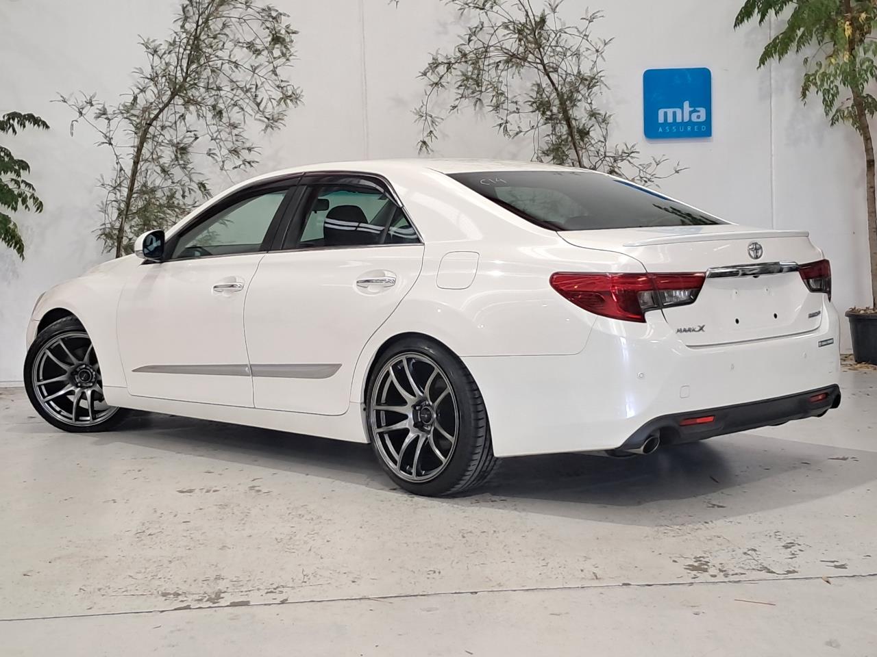 2013 Toyota Mark-X thumbnail