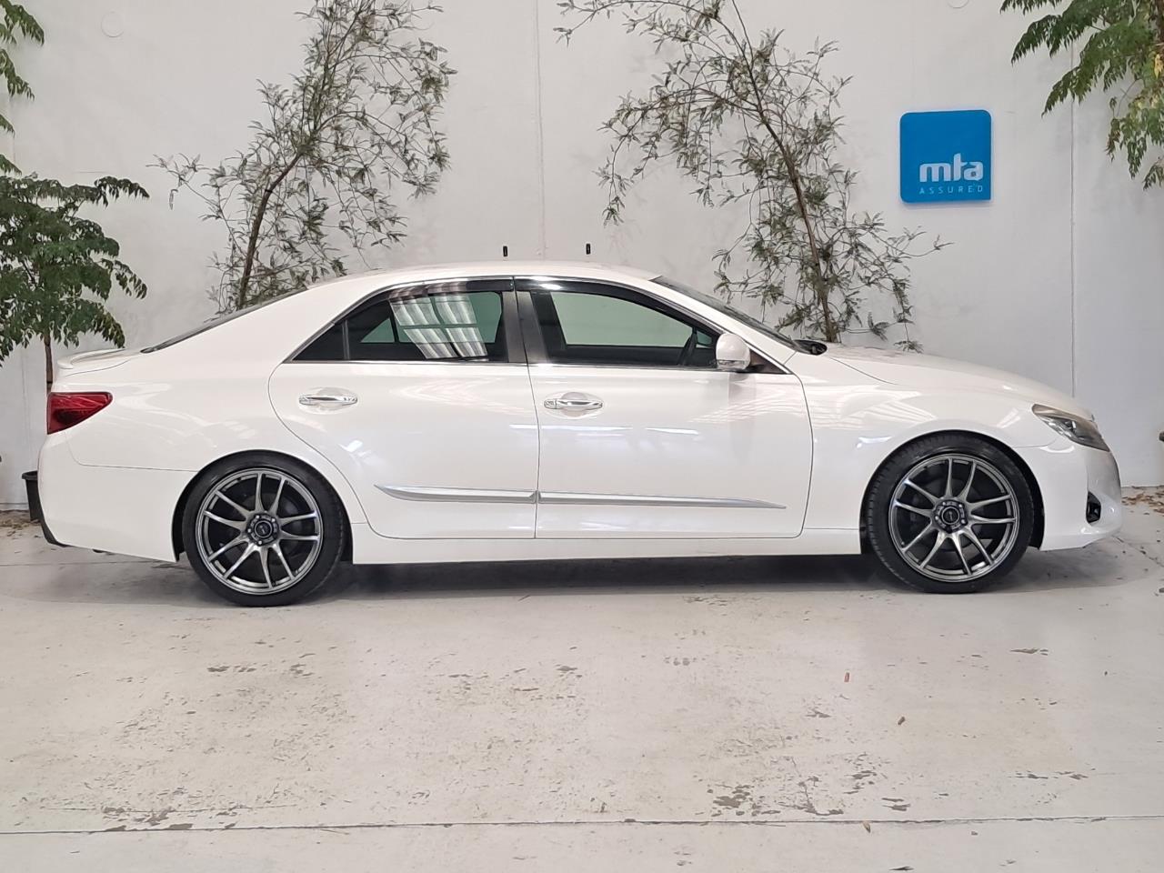 2013 Toyota Mark-X thumbnail