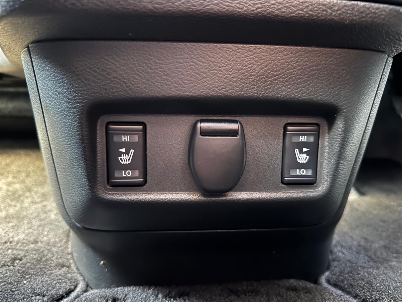 2019 Nissan SERENA thumbnail