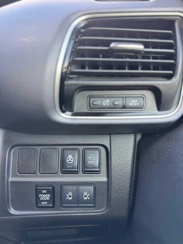 2019 Nissan SERENA thumbnail