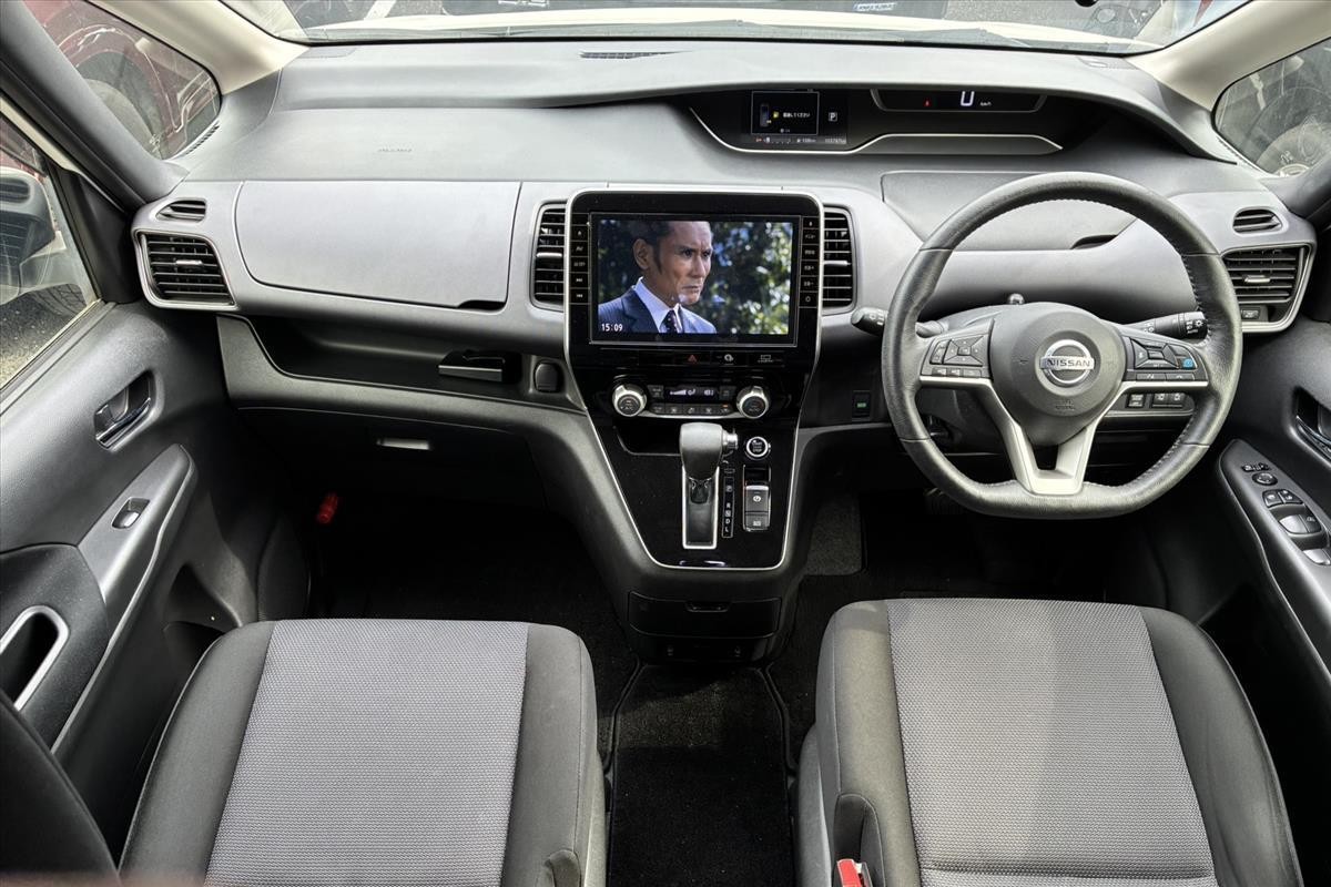 2019 Nissan SERENA thumbnail