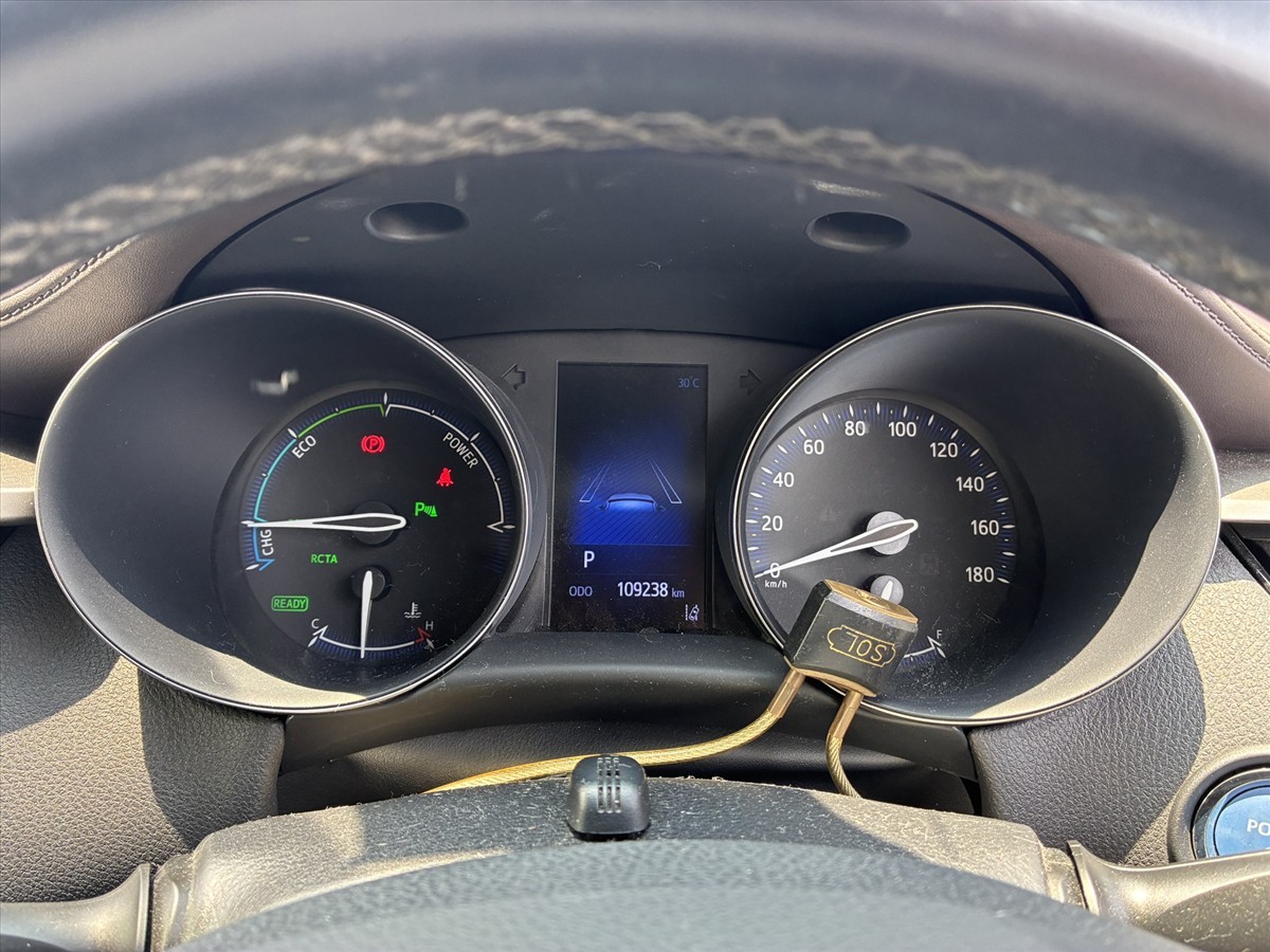2017 Toyota C-HR thumbnail