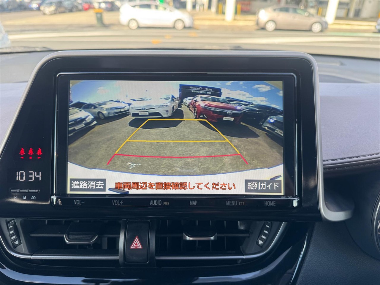 2018 Toyota C-HR thumbnail
