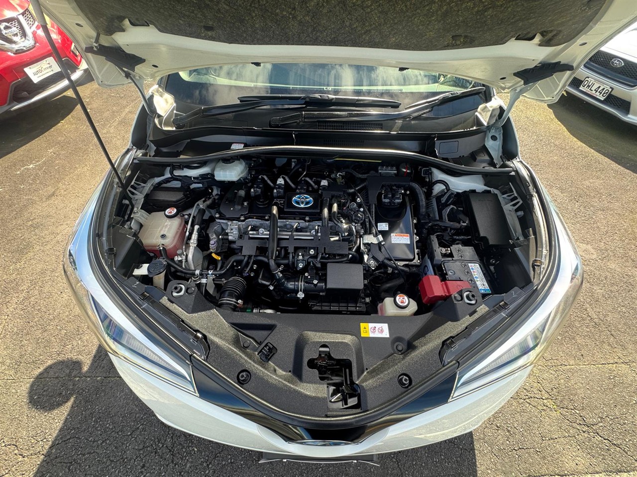 2018 Toyota C-HR thumbnail