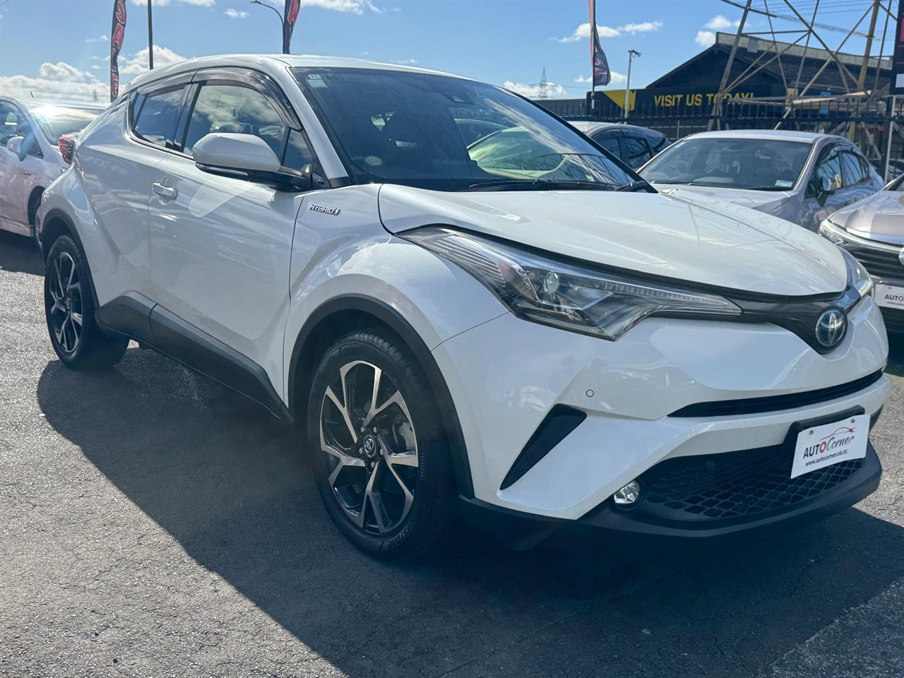 2018 Toyota C-HR thumbnail