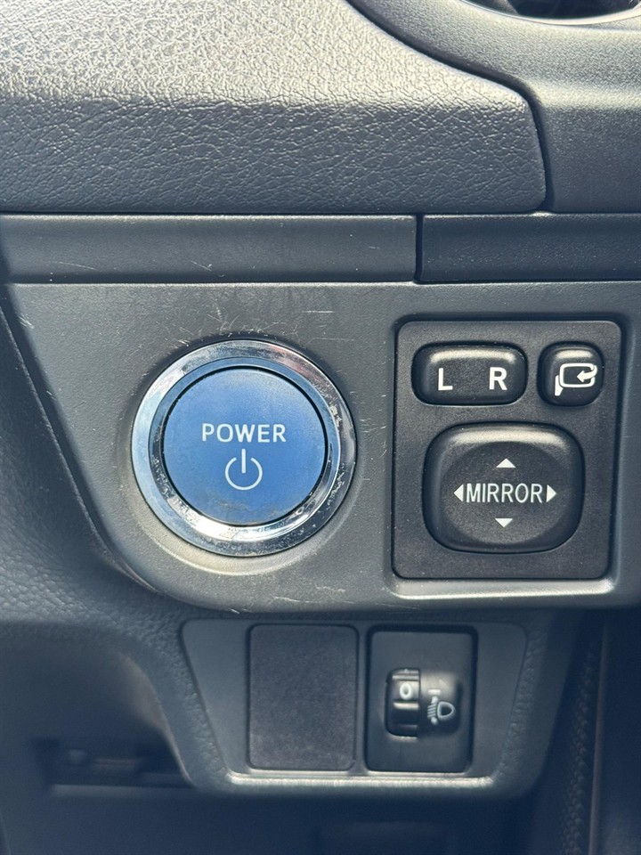 2014 Toyota Corolla thumbnail