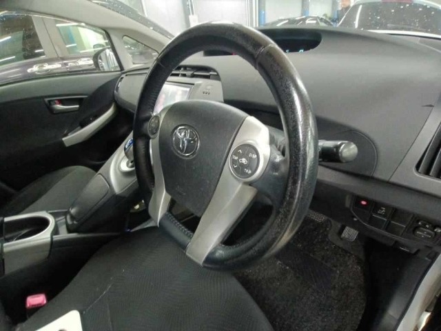 2013 Toyota PRIUS thumbnail