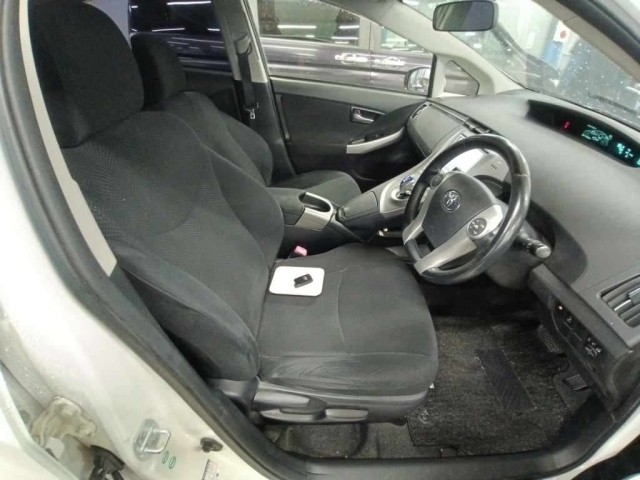 2013 Toyota PRIUS thumbnail