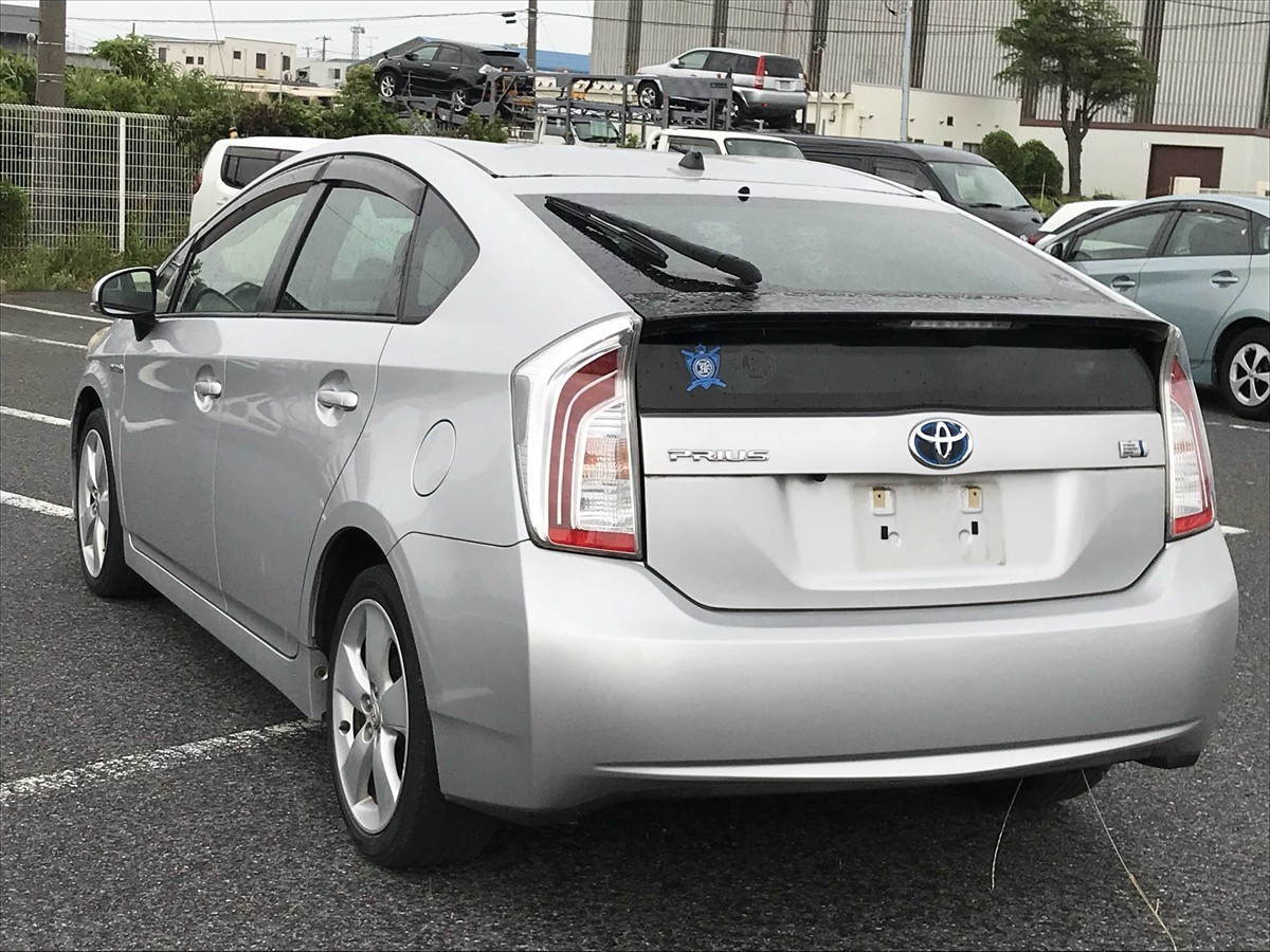 2013 Toyota PRIUS thumbnail