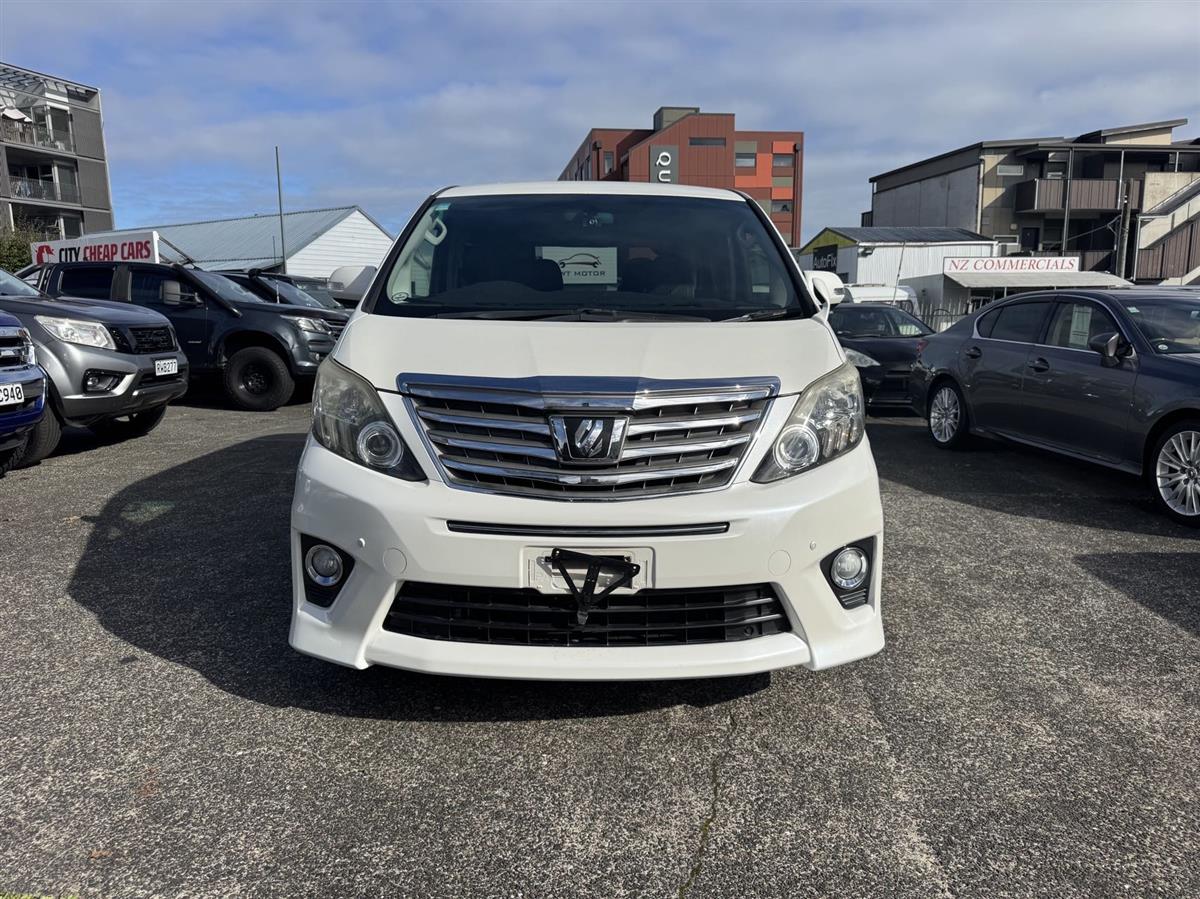 2013 Toyota Alphard thumbnail