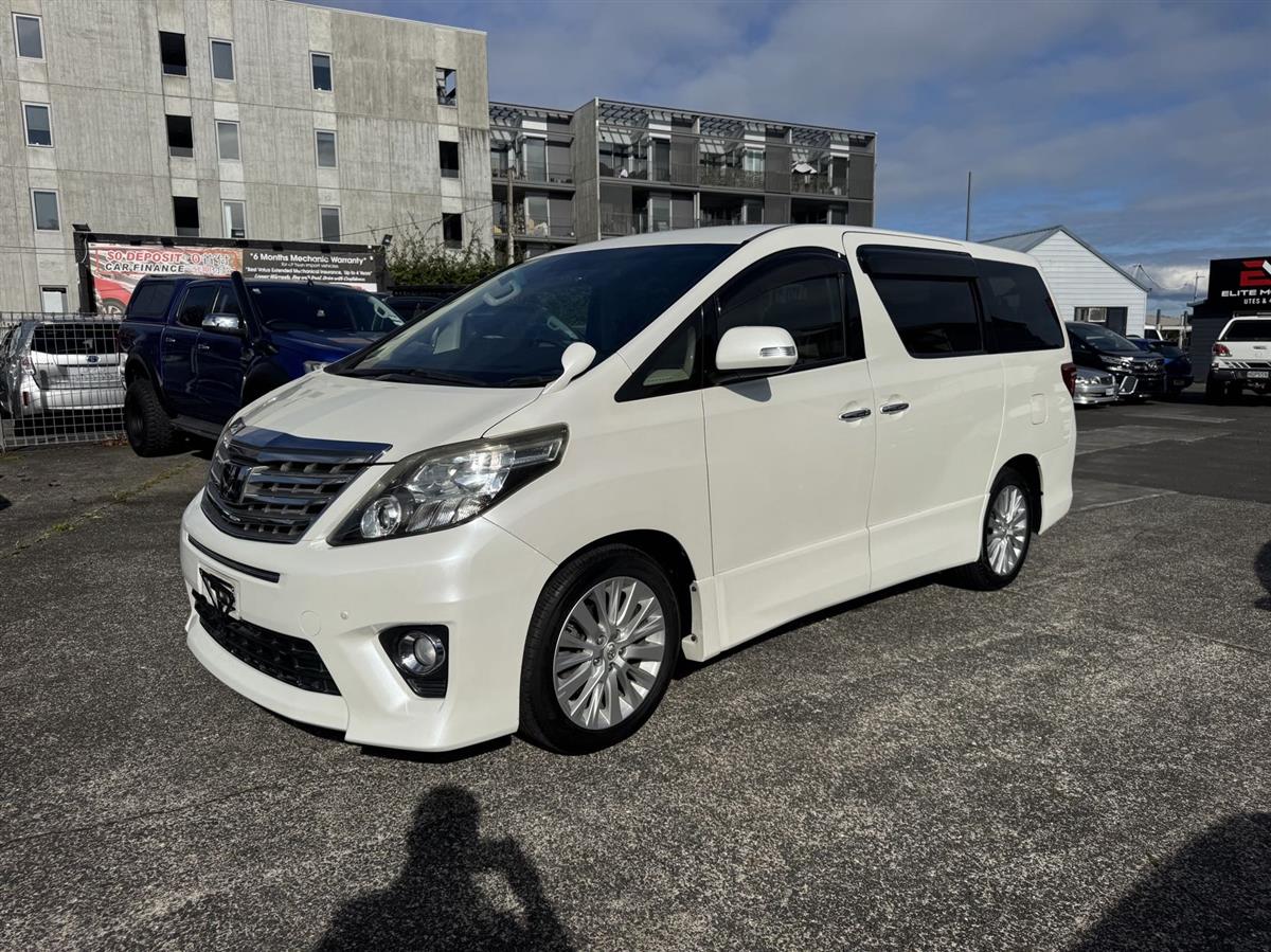 2013 Toyota Alphard thumbnail