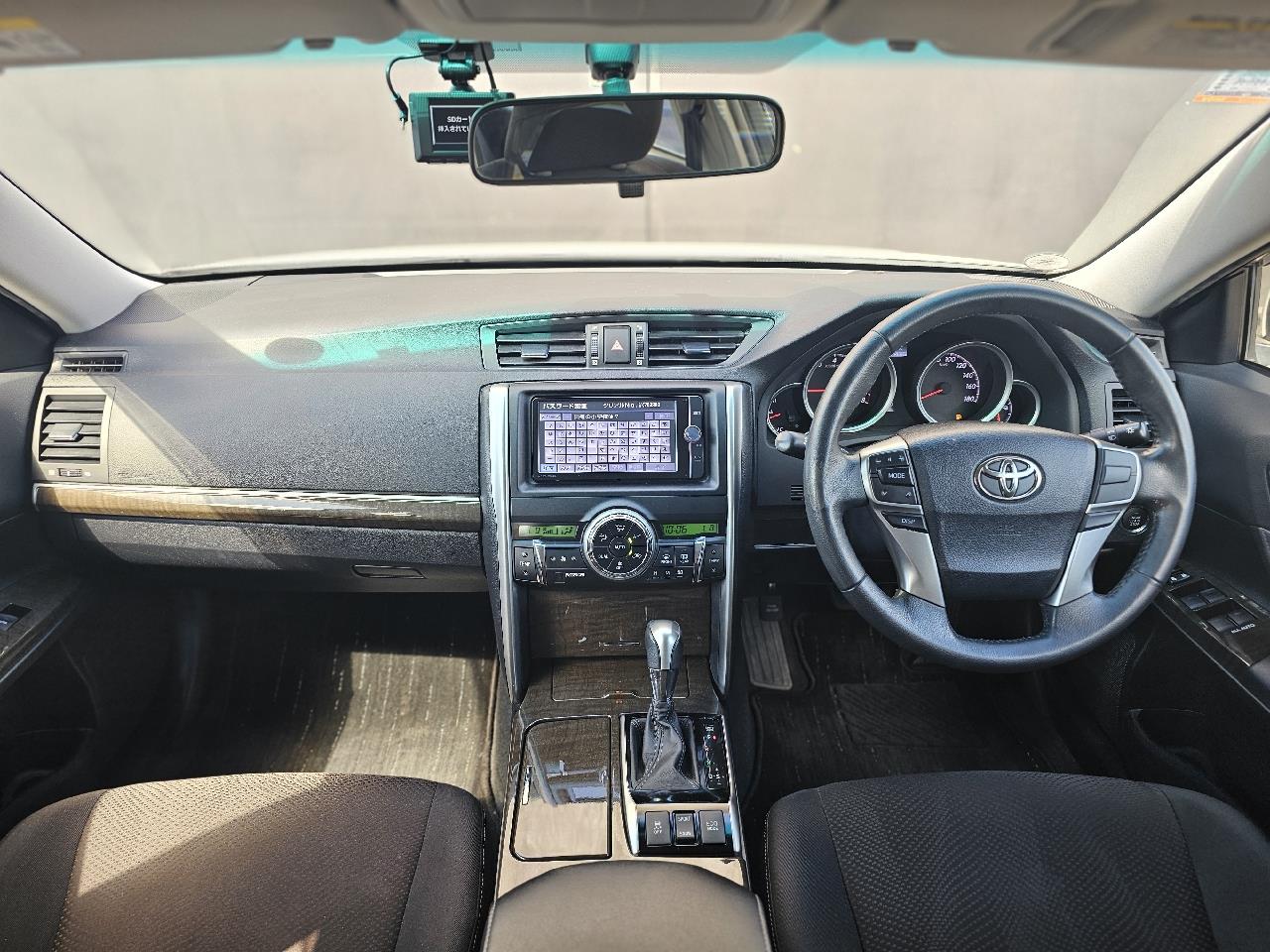 2013 Toyota Mark-X thumbnail