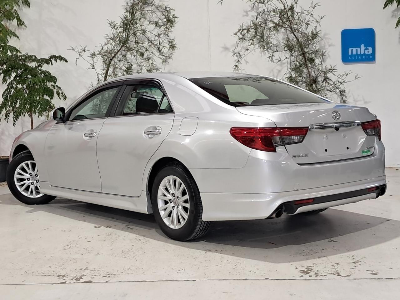 2013 Toyota Mark-X thumbnail