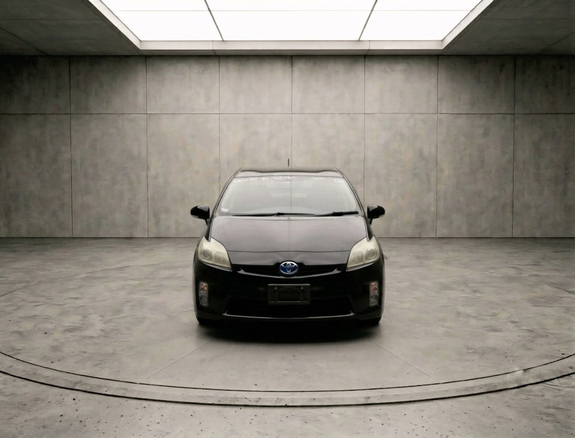 2013 Toyota Prius thumbnail