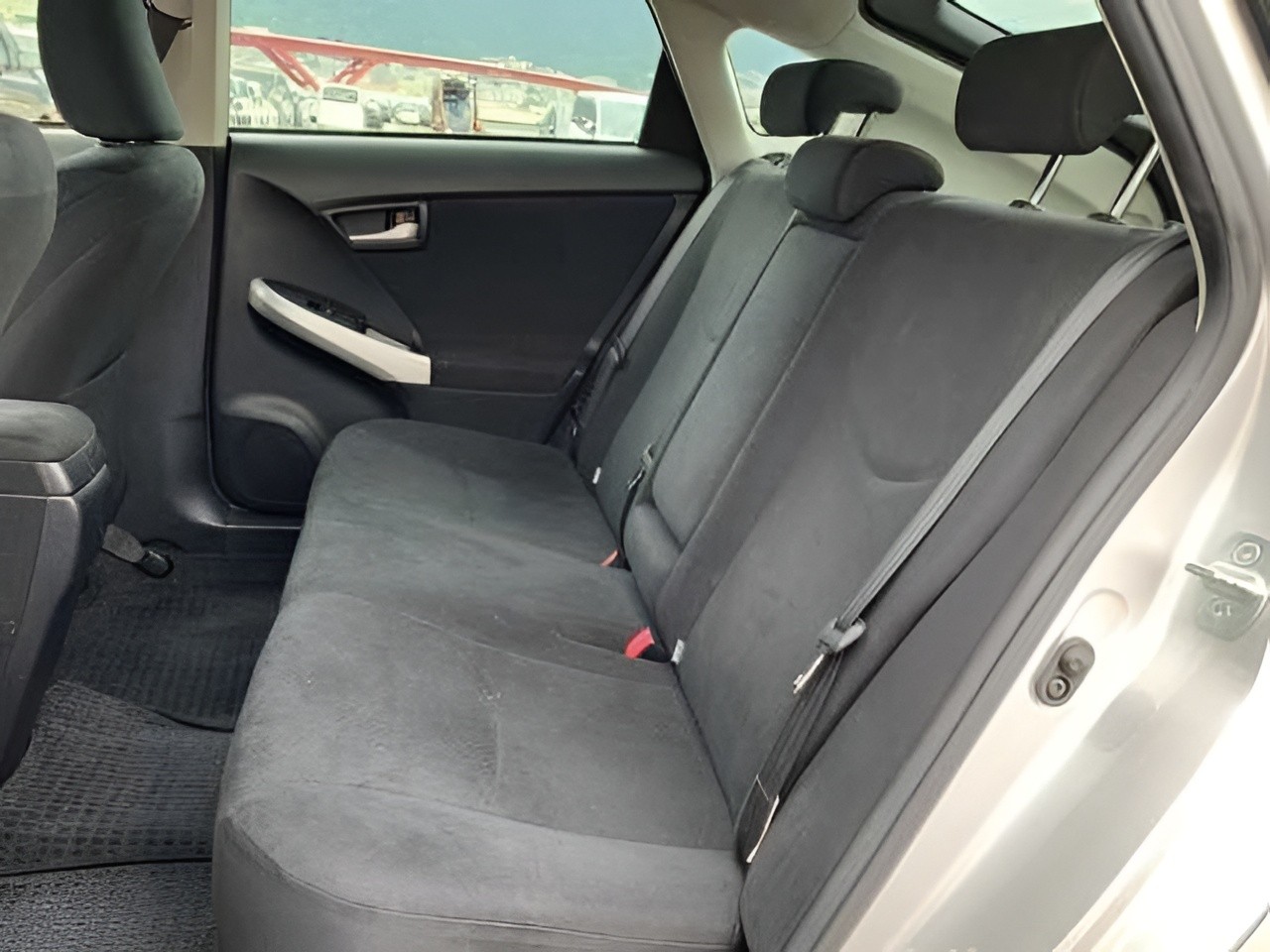 2013 Toyota Prius thumbnail