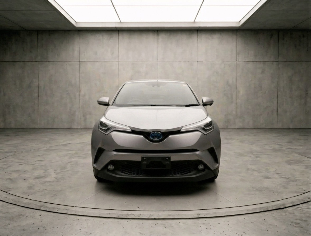 2017 Toyota C-HR thumbnail