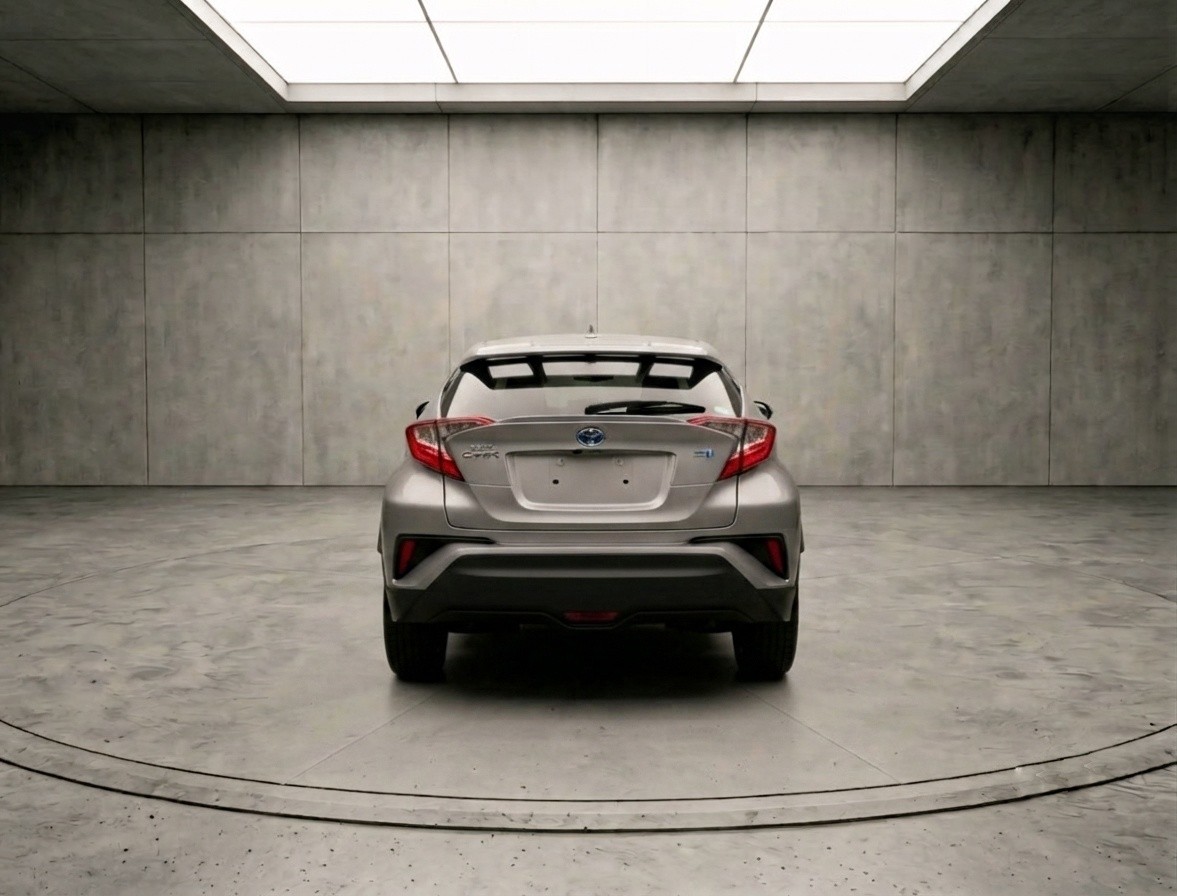2017 Toyota C-HR thumbnail