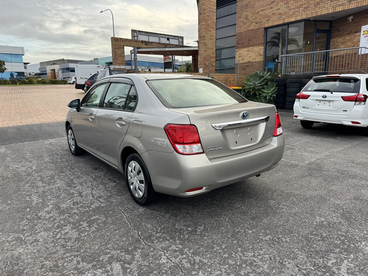 2014 Toyota Corolla thumbnail