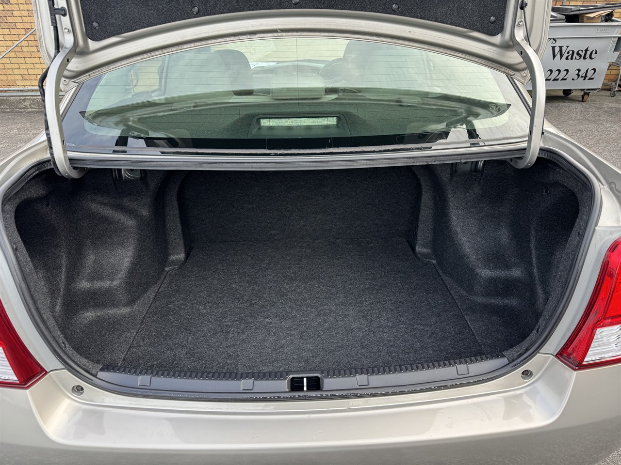 2014 Toyota Corolla thumbnail