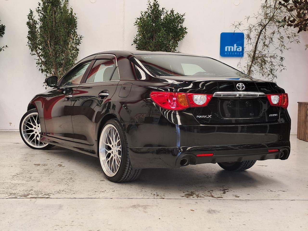 2009 Toyota Mark-X thumbnail
