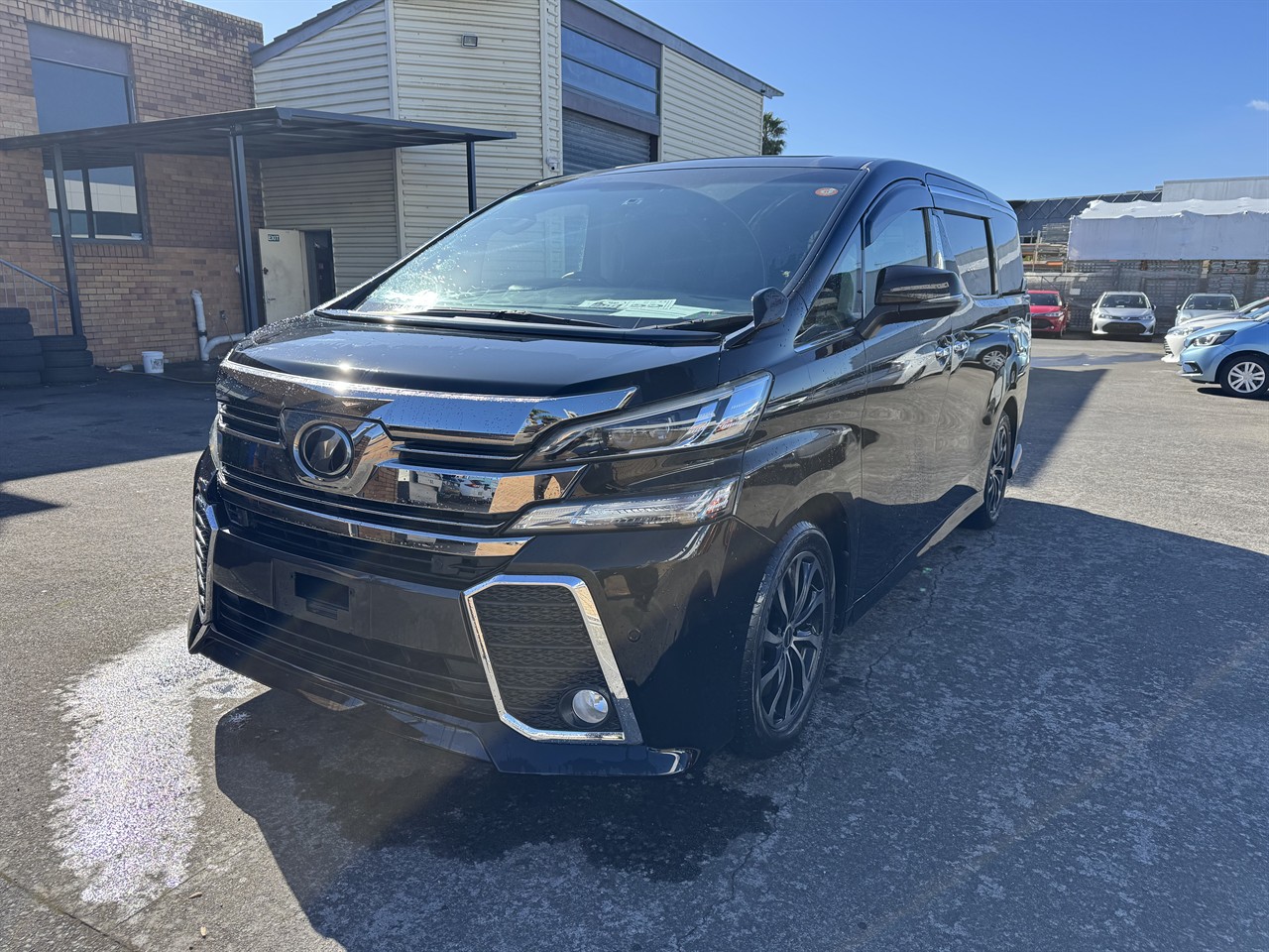 2017 Toyota Vellfire thumbnail