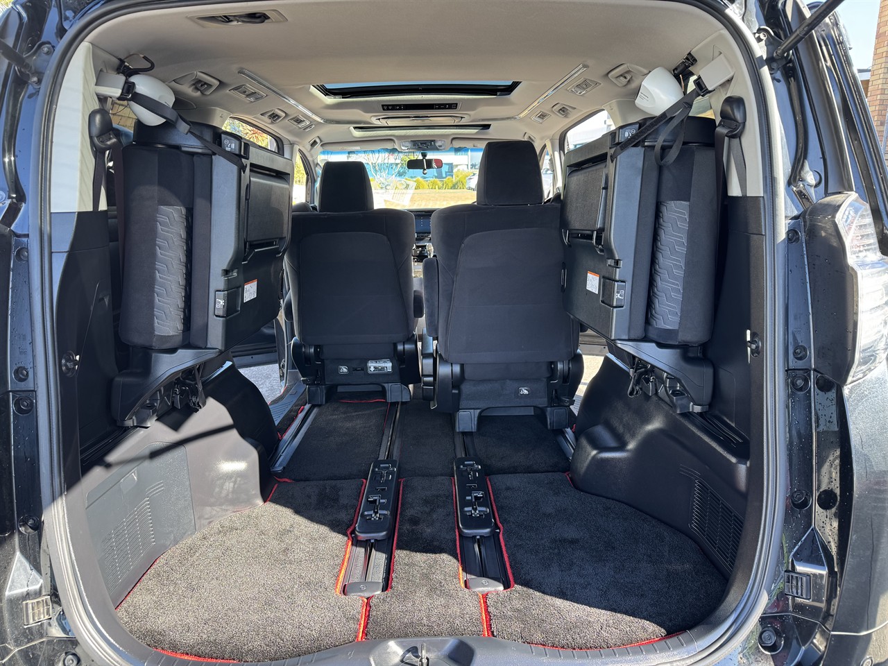 2017 Toyota Vellfire thumbnail