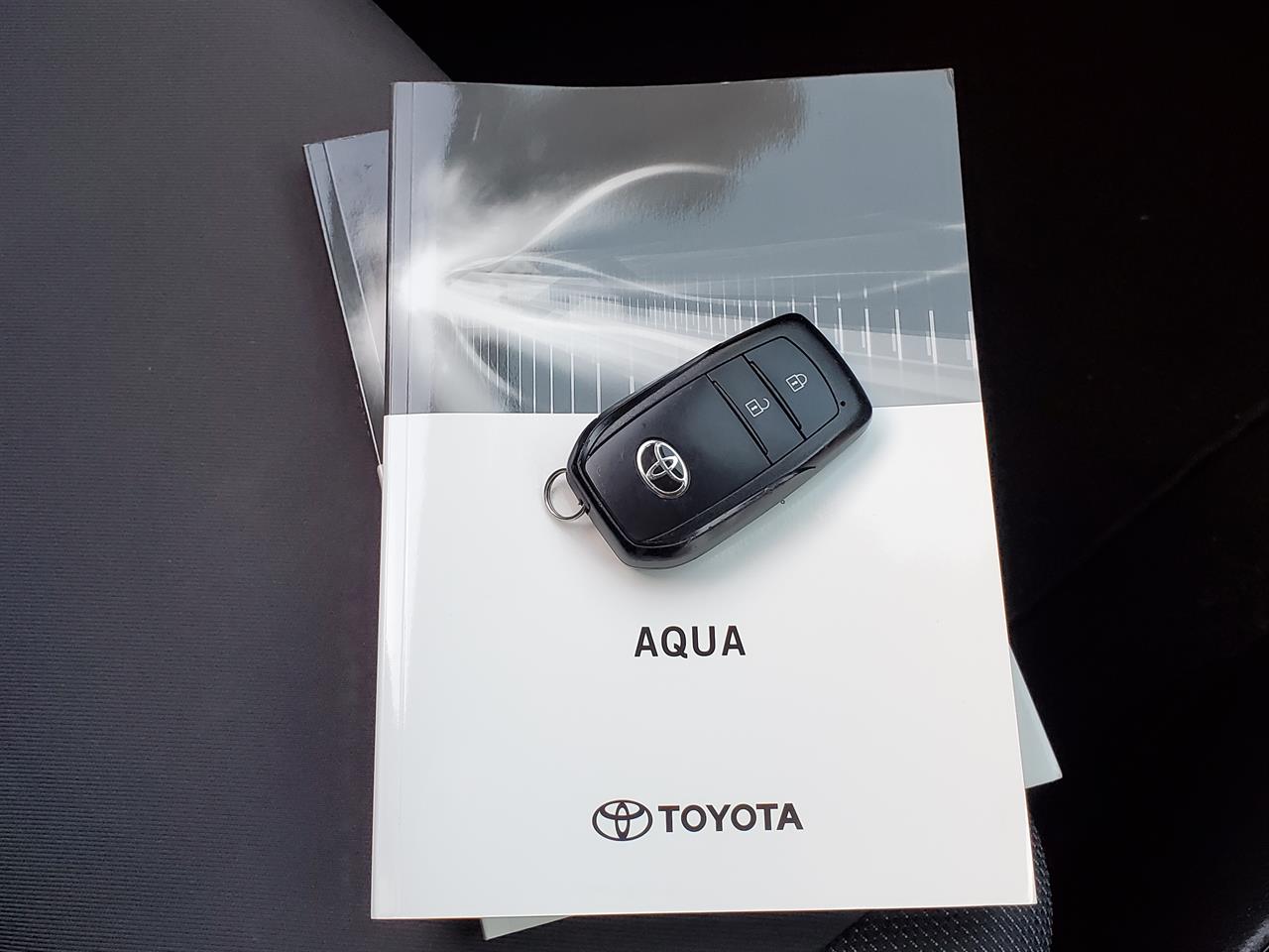 2021 Toyota Aqua thumbnail