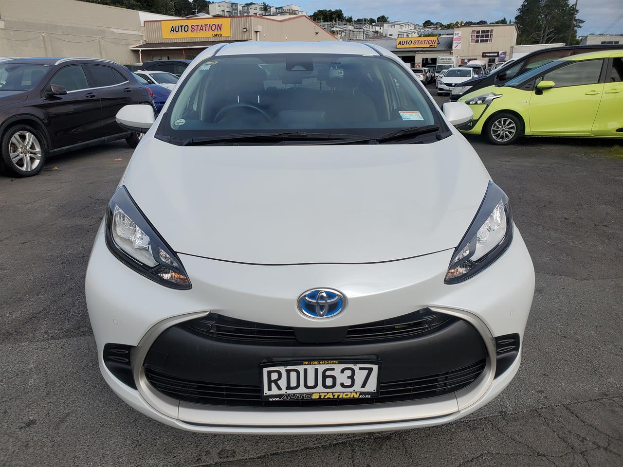 2021 Toyota Aqua thumbnail