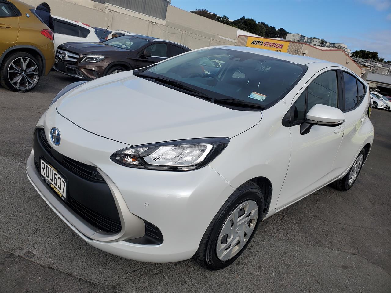 2021 Toyota Aqua thumbnail