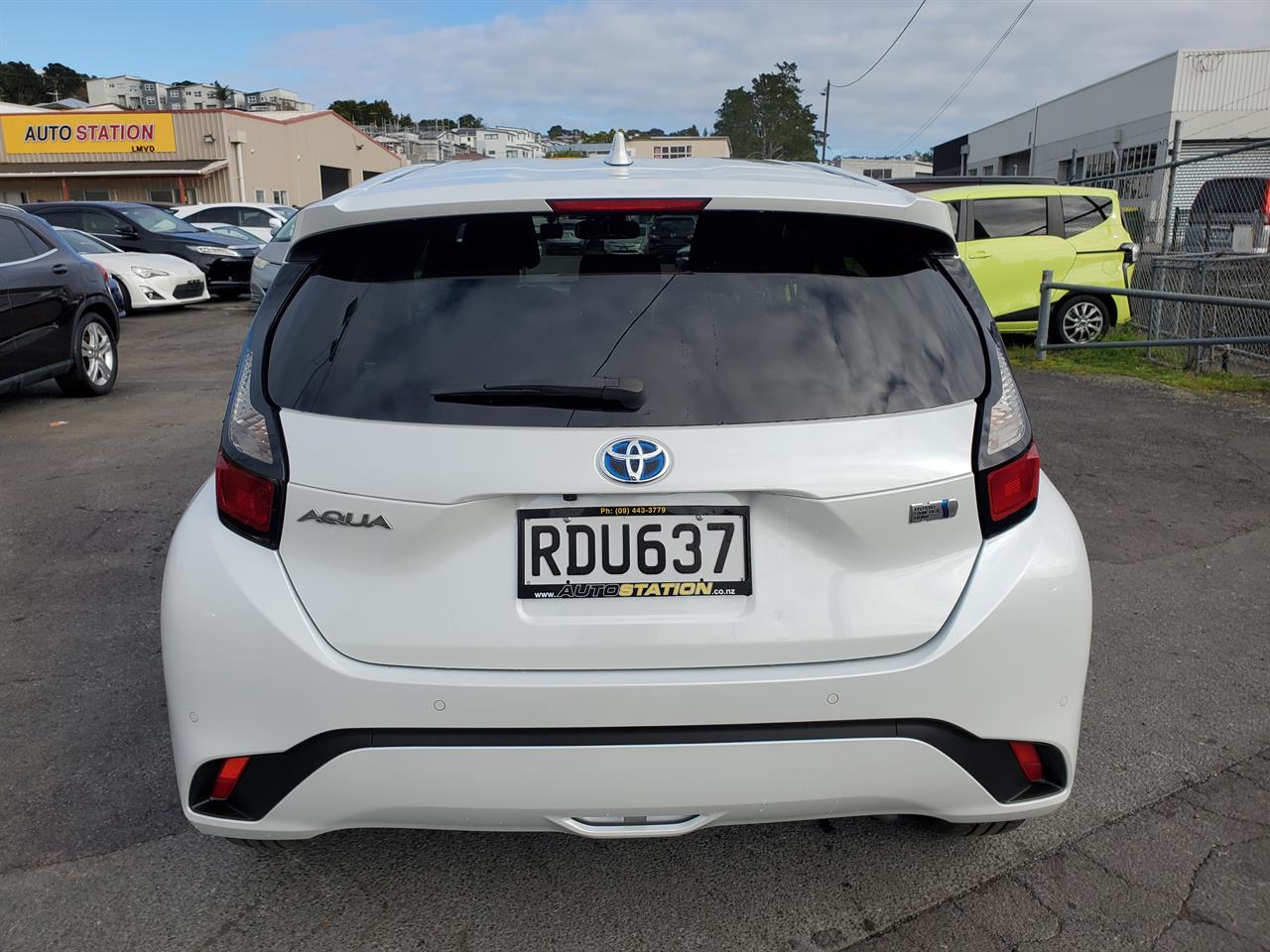 2021 Toyota Aqua thumbnail