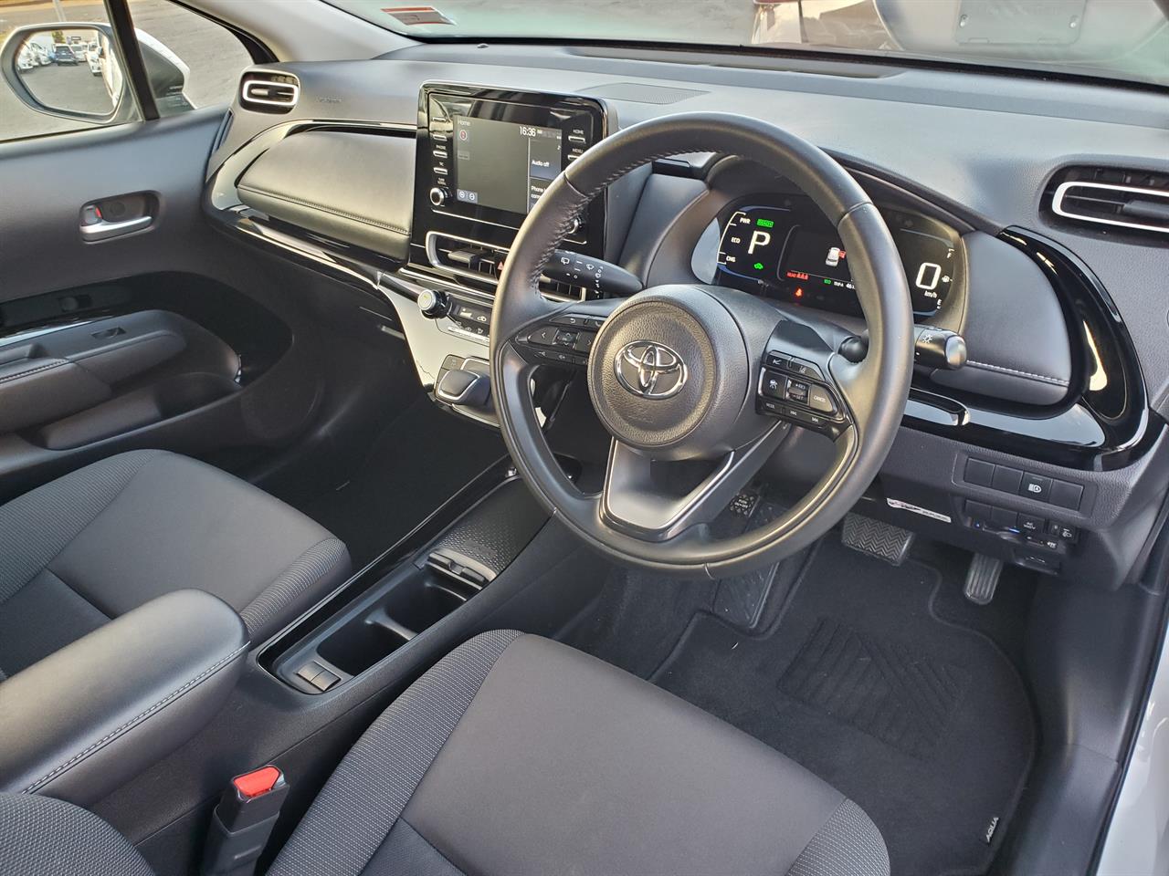 2021 Toyota Aqua thumbnail