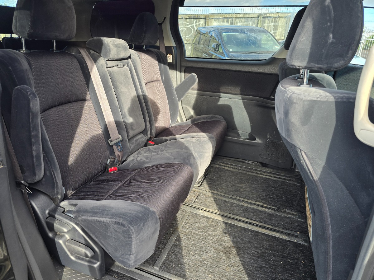 2009 Toyota Vellfire thumbnail