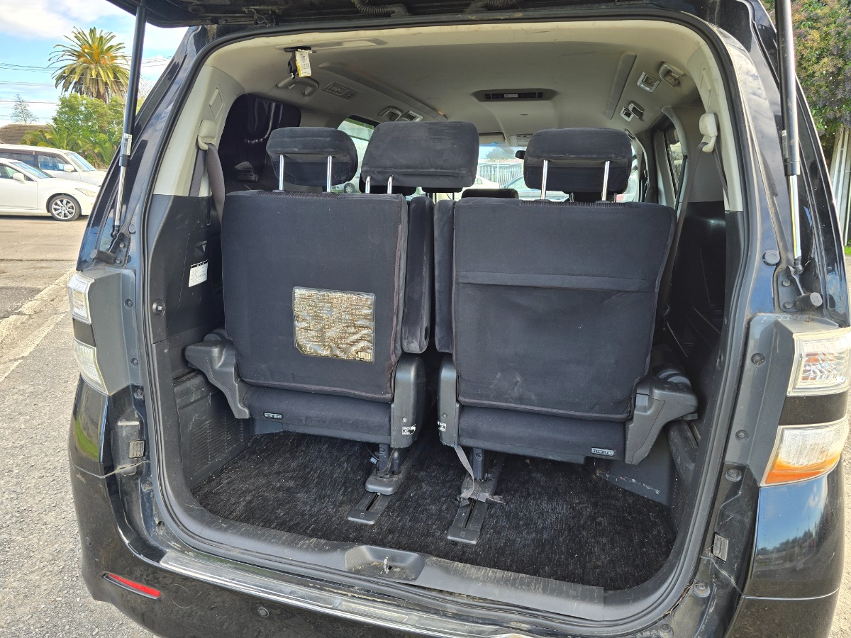 2009 Toyota Vellfire thumbnail