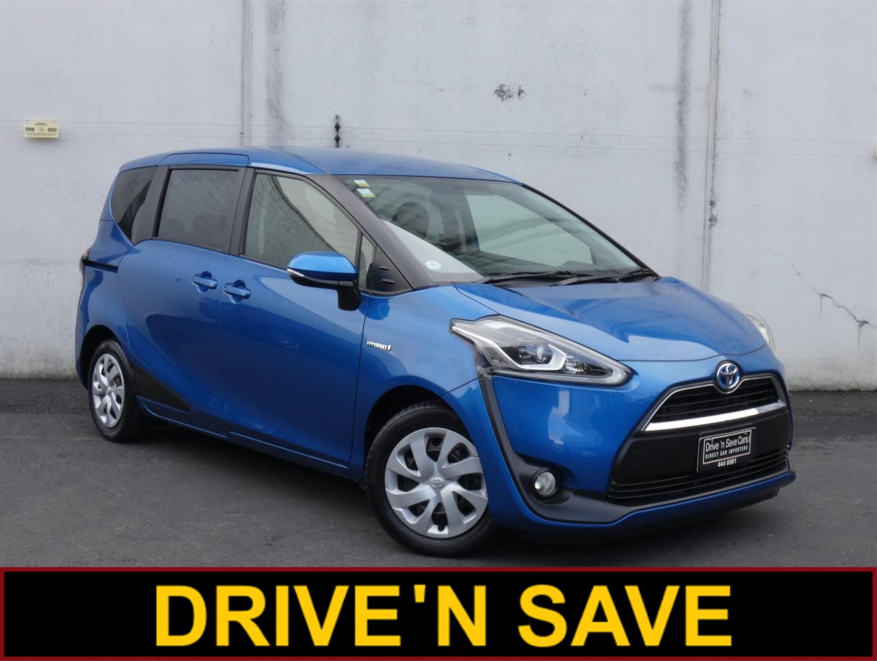 2016 Toyota Sienta thumbnail