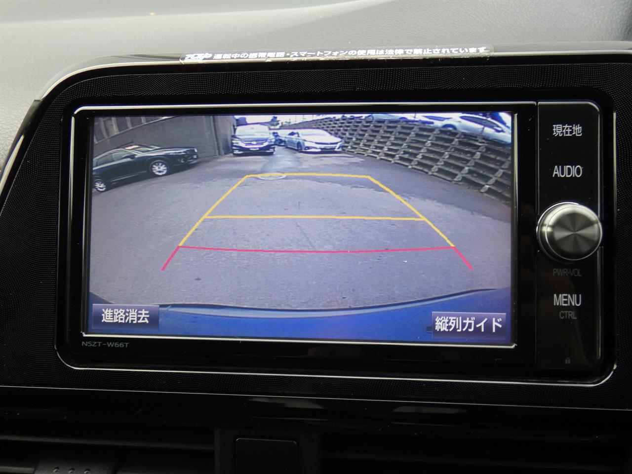 2016 Toyota Sienta thumbnail