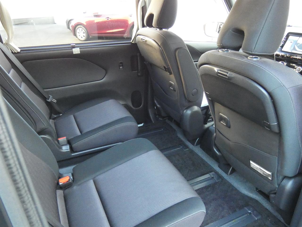 2019 Nissan SERENA thumbnail